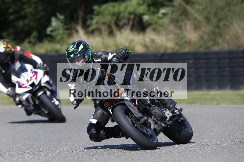 Archiv-2025/49 26.08.2025 Cornu Master School ADR/rot-rouge/38